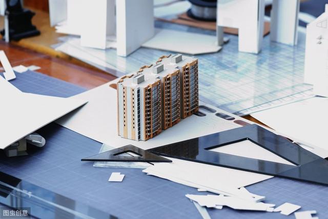 怎么追讨拖欠的工程款？怎么起诉开发商拖欠工程款