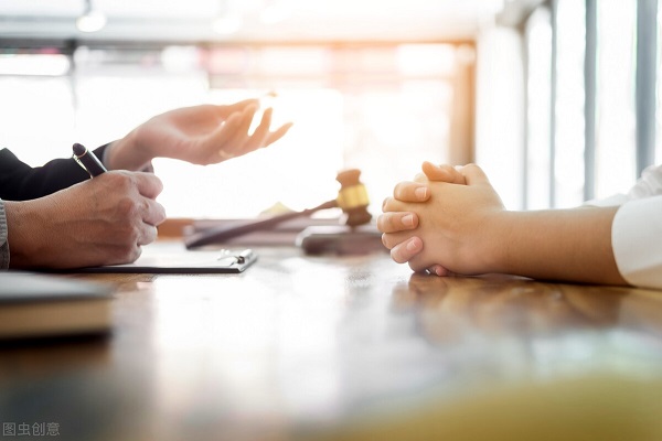 不是律师可以代理打官司吗？为什么很多人打官司不愿意请律师？