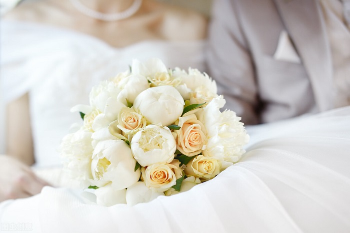 婚姻中，一方以自己名义借的钱，另一方需要偿还吗？